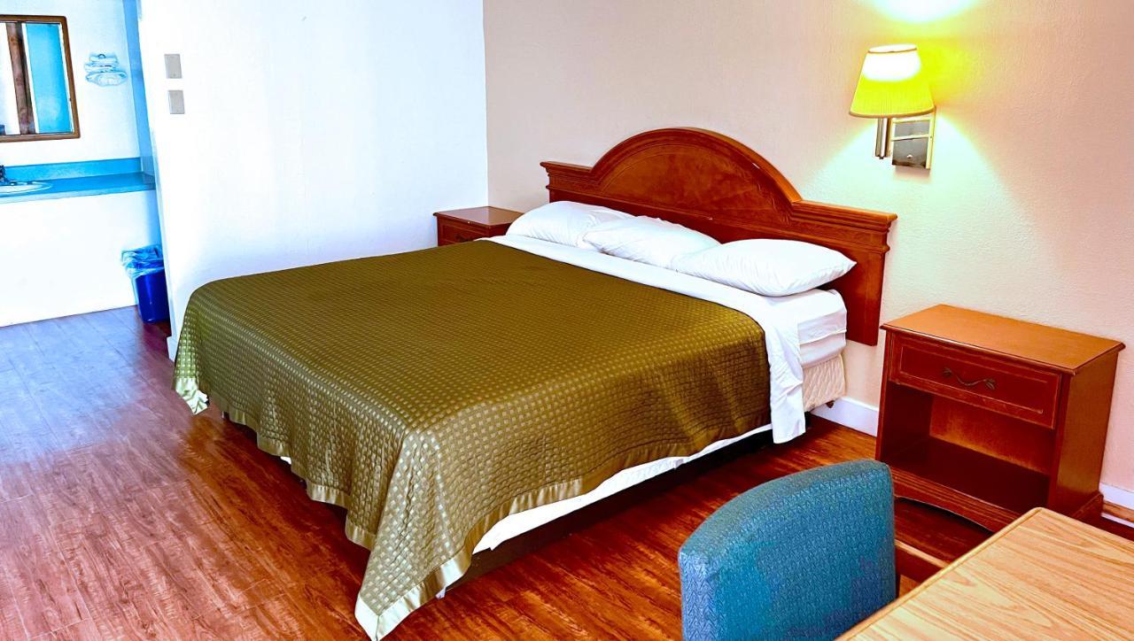 Thunderbird Motel Хилсбъро Екстериор снимка