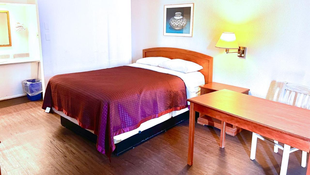 Thunderbird Motel Хилсбъро Екстериор снимка