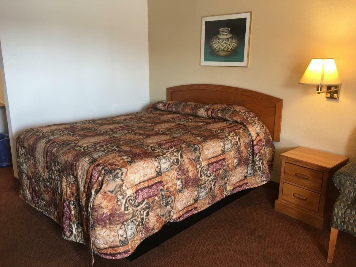 Thunderbird Motel Хилсбъро Екстериор снимка