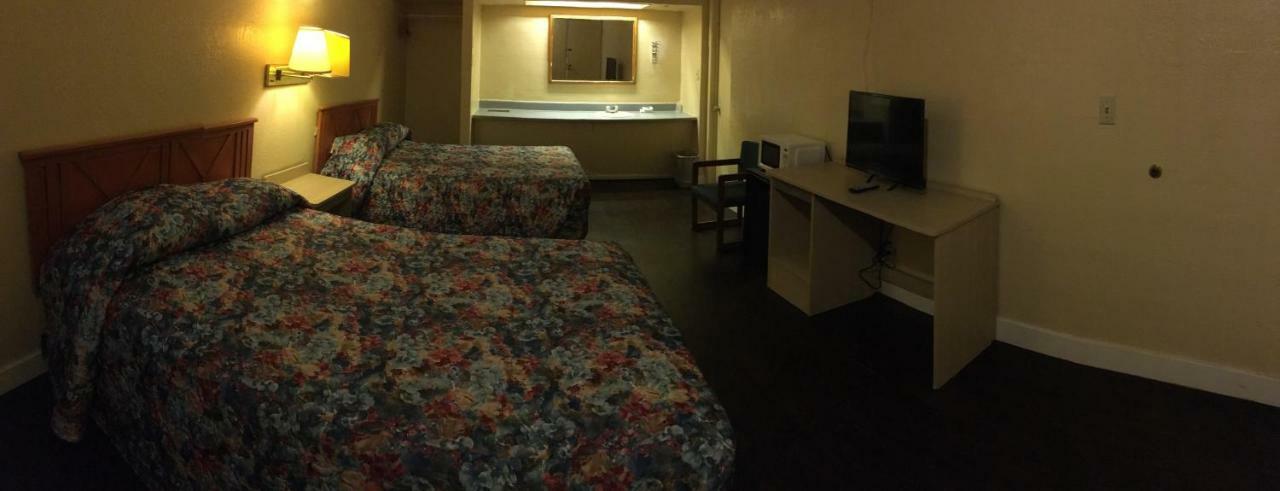 Thunderbird Motel Хилсбъро Екстериор снимка