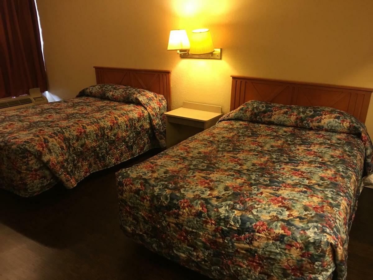 Thunderbird Motel Хилсбъро Екстериор снимка