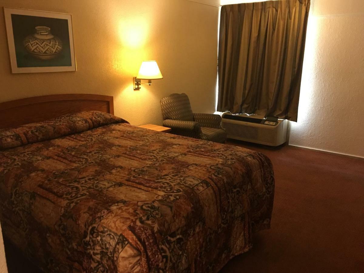 Thunderbird Motel Хилсбъро Екстериор снимка