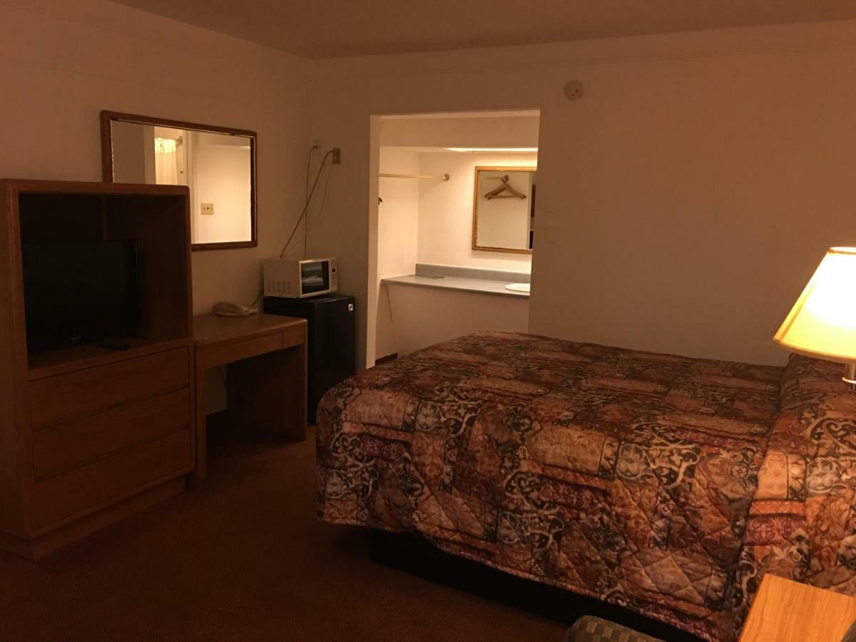 Thunderbird Motel Хилсбъро Екстериор снимка